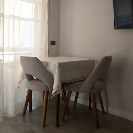 Green Studio Apartment Daire Tiran